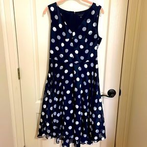 EUC Ann Taylor Navy blue and white polka dot dress.